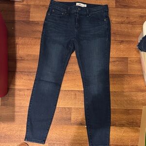 Vineyard Vines size 6 indigo color